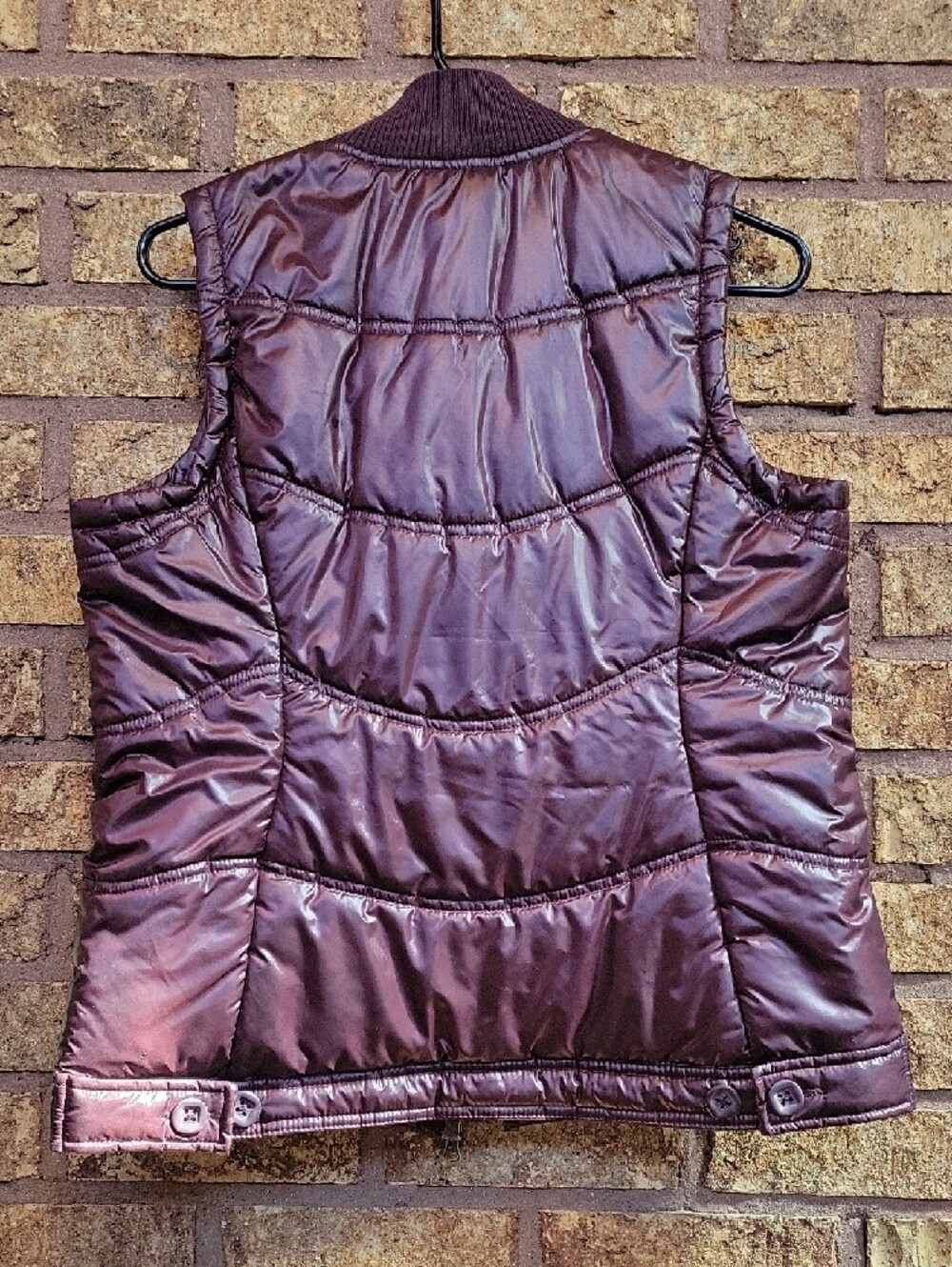 Aventura Quilted Sleeveless Vest in Deep Plum Size Medium Like New - Picture 8 of 11